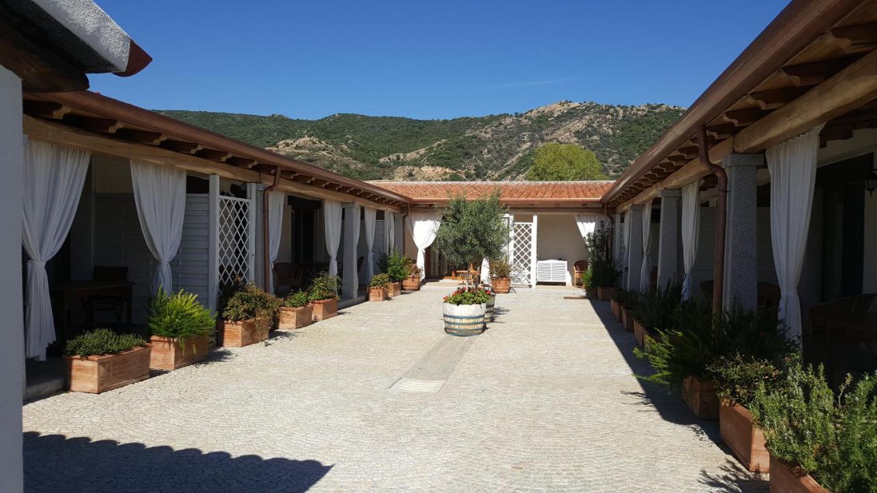 Case Vacanze Nioleo - Apartments And Pool Siniscola Exterior photo